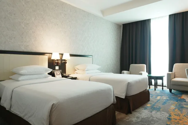 غرفة بسريرين منفصلين للمدخنين، FOUR POINTS BY SHERATON MEDAN 5/10