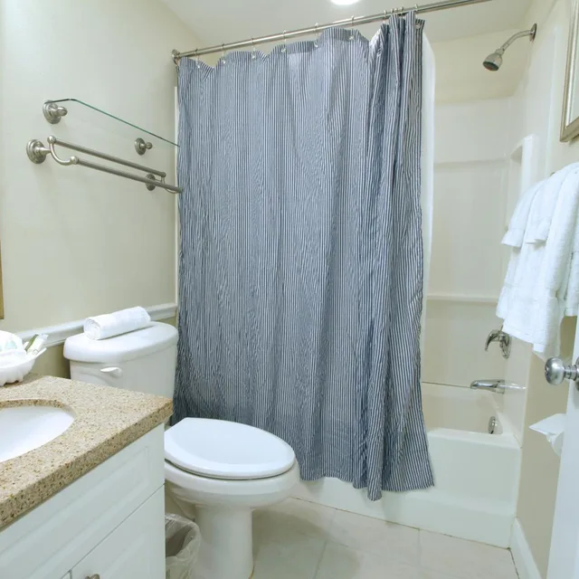1 Bedroom, Suite, The Cove At Yarmouth 4/4