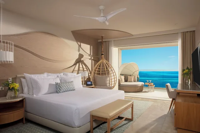 Xhale Club, Master, Suite, King Bed, Ocean Front، BREATHLESS CANCUN SOUL RESORT AND SPA 1/2