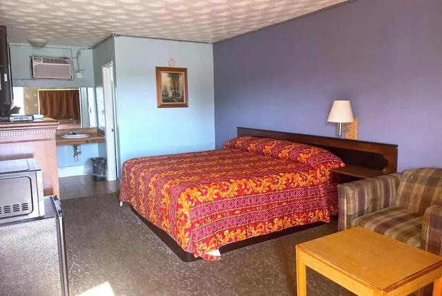 غرفة بسرير كينج للمدخنين، Gray Plaza Motel Benton Rend Lake I-57 1/10