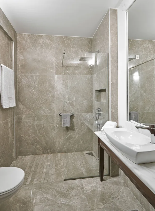 غرفة عائلية بسرير مزدوج مع أريكة، Mediterranean Village Hotel & Spa 2/2
