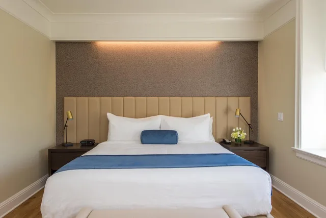 غرفة بسرير كينج بإطلالة على الحديقة، The Abbey Inn & Spa 1/5
