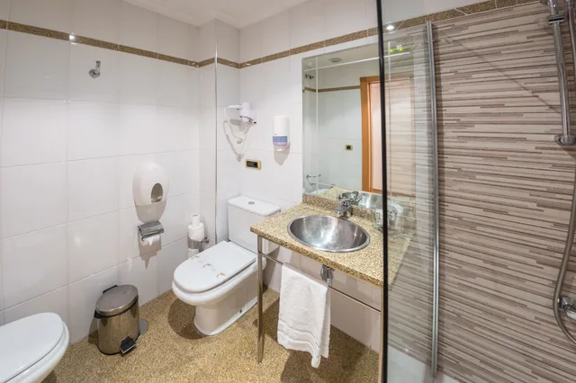 غرفة داخلية مفردة بسرير مزدوج، Hotel Alfonso I 6/7