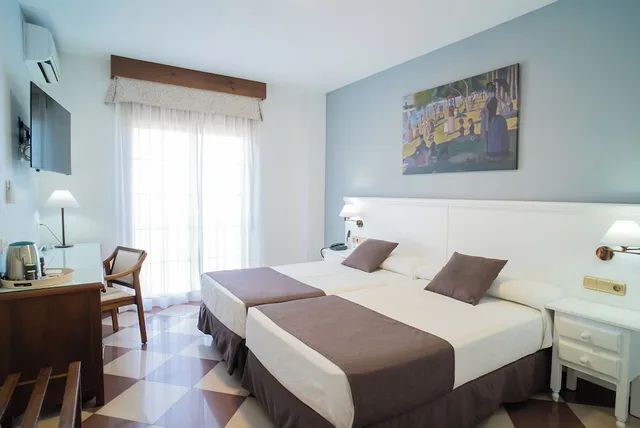 غرفة بسرير كوين، Hotel Avenida Tropical By Bossh 4/10