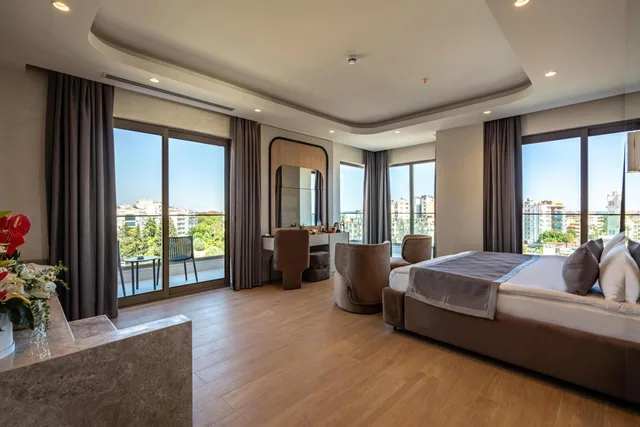 جناح ديلوكس، Lara Eyfel hotel 1/3