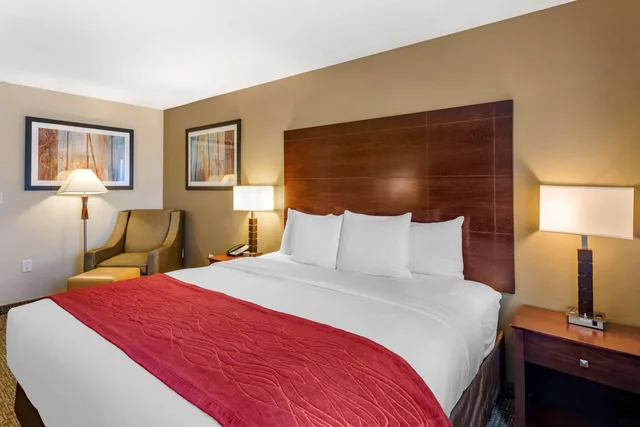 غرفة بسرير مزدوج، Comfort Inn & Suites Tooele-Salt Lake City 2/5