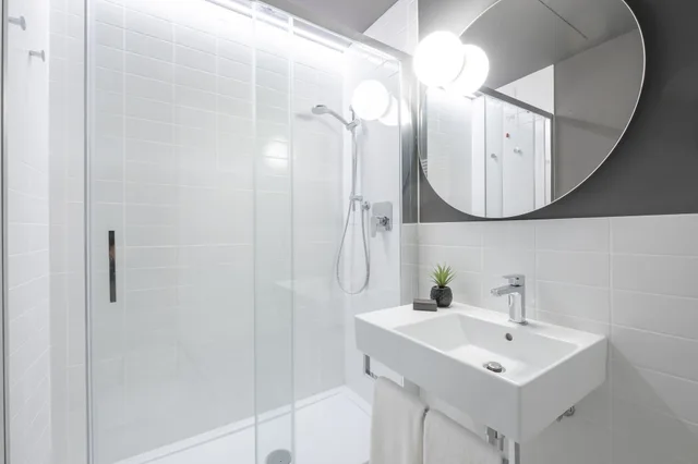 غرفة ديلوكس بسرير مزدوج بشرفة، Camplus Hotel Roma Centro 2/2