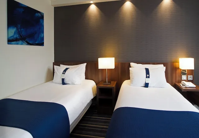 Standard, Twin Beds, Accessible, Holiday Inn Express Lille Centre by IHG 2/4