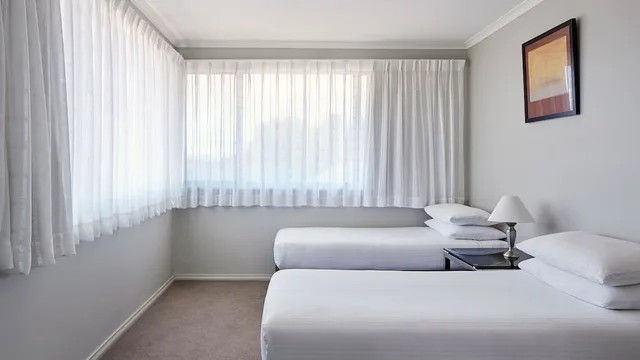 Pinnacle Apartments, Canberra 20/43