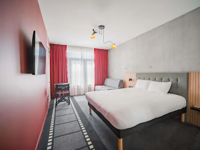 Executive, Double Bed, Sofa, ibis Styles Lens Centre Gare 4/10