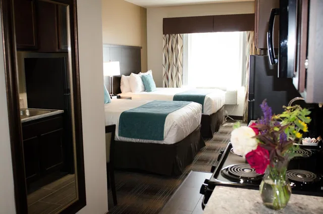 غرفة بسريرين كوين بمطبخ، Inn At Moses Lake 2/5