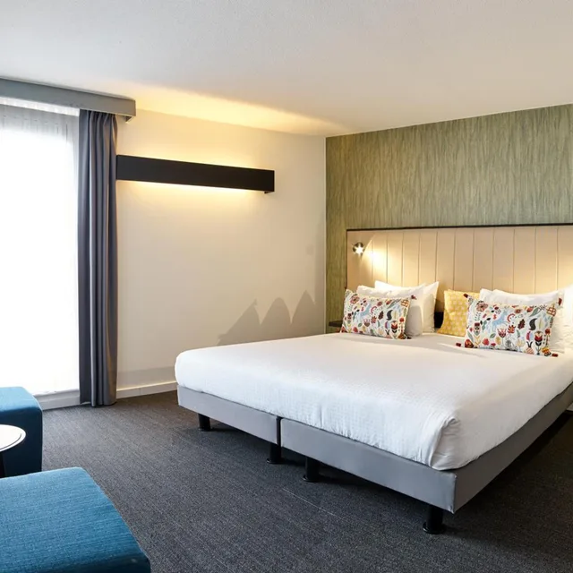 غرفة بسرير كينج مع أريكة، Best Western Hotel Wavre 4/10