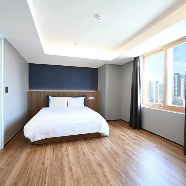 جناح ملكي بإطلالة على البحر، Kolon Seacloud Hotel 1/5