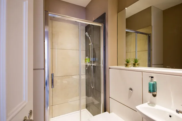 2 Bedrooms, Apartment, 2 Bathrooms، The Spires Serviced Apartments Edinburgh 2/5