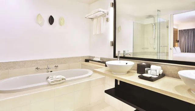 1 Bedroom, Garden, Suite, Courtyard Area، Radisson Blu Resort Fiji Denarau Island 1/1