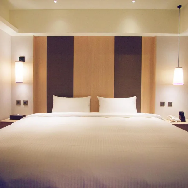 غرفة قياسية بسرير مزدوج، Inn By The Village 3/5