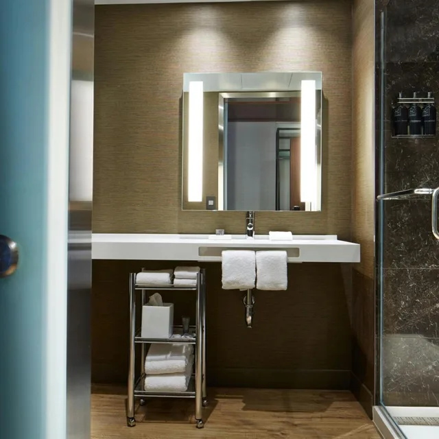 غرفة عائلية كبيرة بسرير كينج، Ac Hotel Portland Downtown 3/3