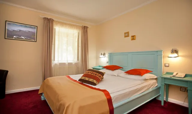 غرفة قياسية بسرير مزدوج، Bastion Hotel 7/10