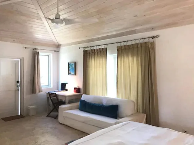 Lagoon, Cottage, King Bed، La Bougainvillea 2/6