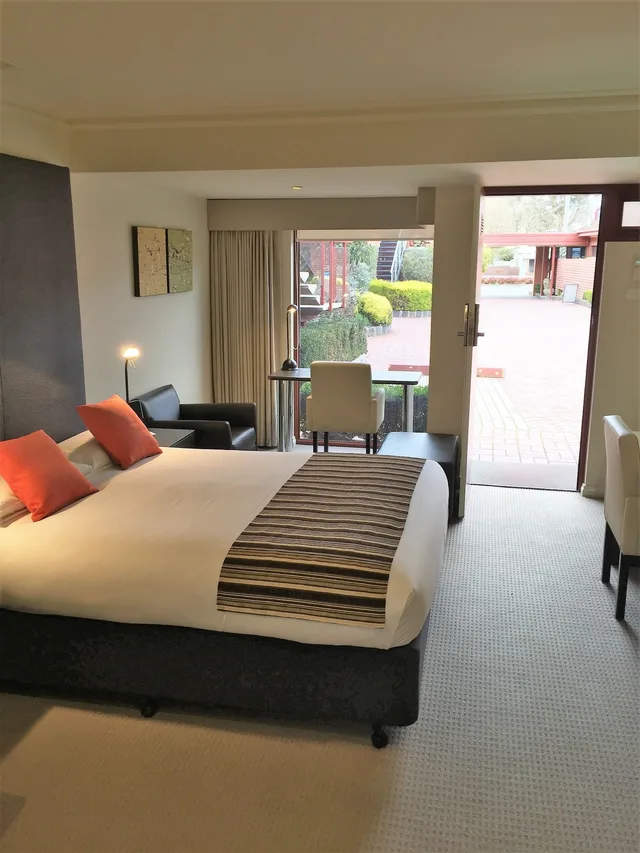 Deluxe, Queen Bed, Sovereign Park Motor Inn 8/10