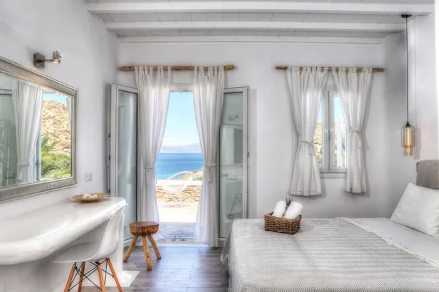 Deluxe, Double Bed, Sea View, Aelia Mykonos 2/3