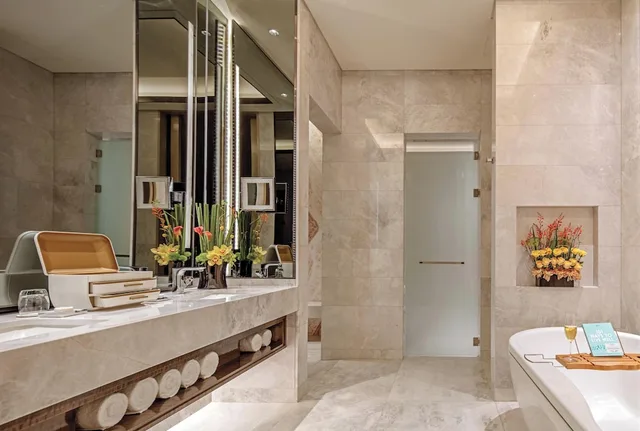 Heritage, Suite, King Bed, with View, High Floor، Sofitel Singapore City Centre 4/4