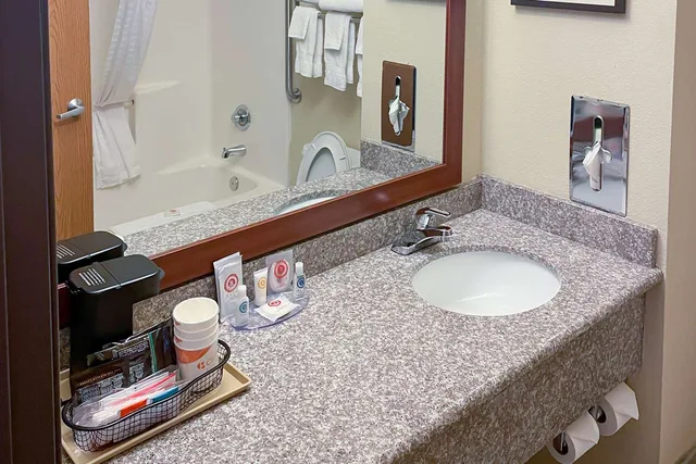 غرفة بسريرين كوين، Comfort Inn Midtown 3/4