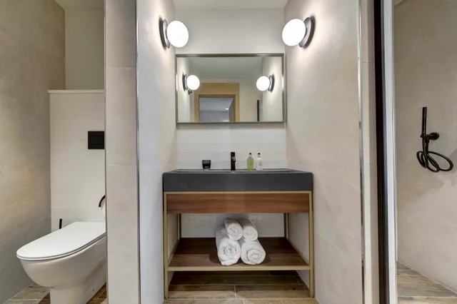 غرفة ديلوكس بسرير مزدوج أو سريرين منفصلين بإطلالة على البحر، Land's End Boutique Hotel 3/4
