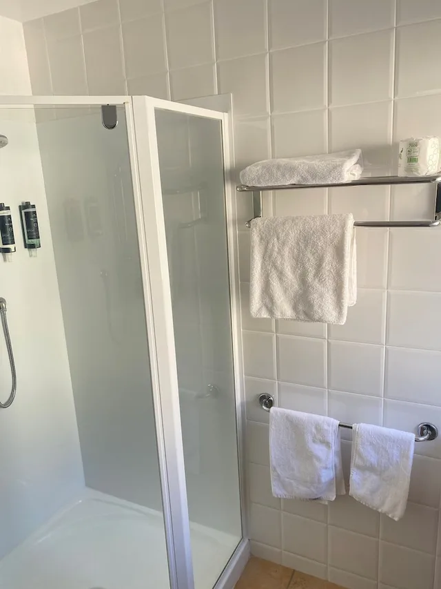 استوديو بسريرين منفصلين وسرير كينج وسرير فردي، City Suites Tauranga 7/7
