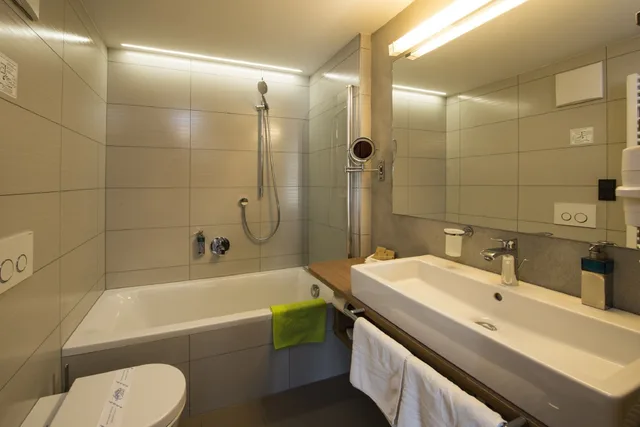 غرفة ثلاثية بسرير مزدوج وسرير فردي، Hotel Grien 4/5