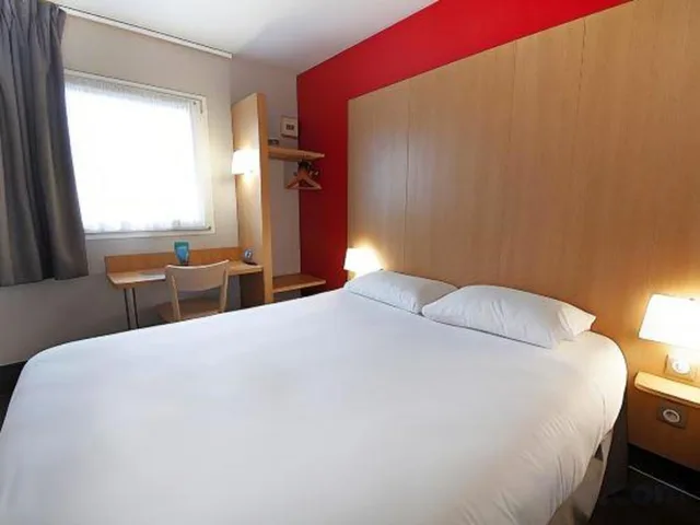 غرفة بسرير مزدوج، Kyriad Direct Clermont Ferrand Nord Gerzat 2/6