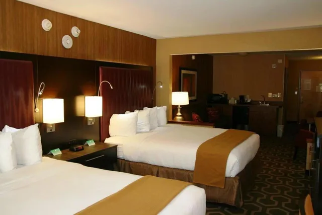 غرفة قياسية بسريرين كوين، Holiday Inn Express Hotel & Suites Vineland Millville 3/7