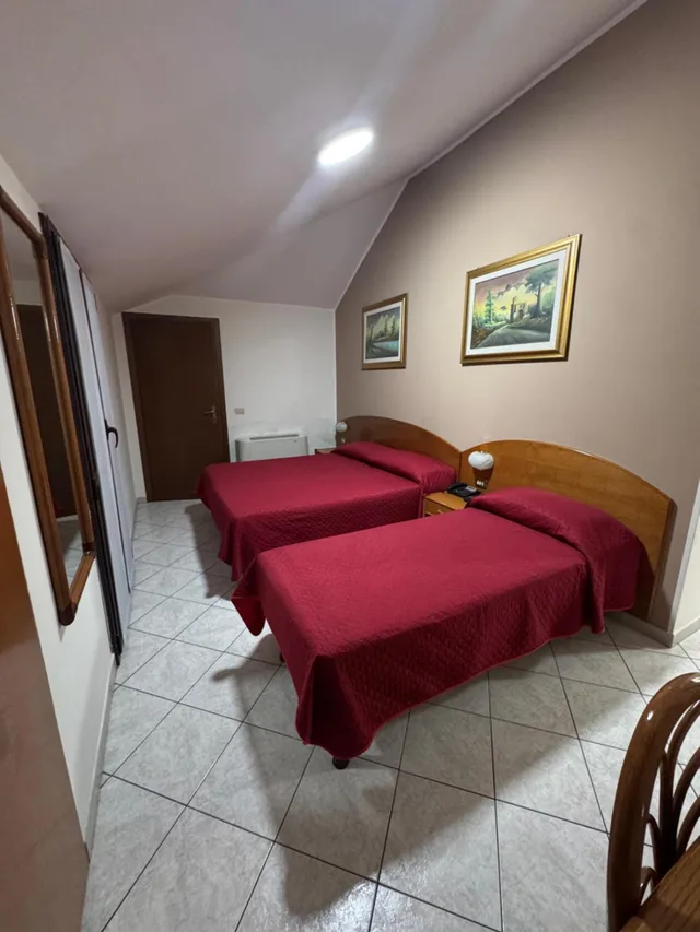 Room, Triple, 1 Queen and 1 Single Bed, Hotel La Caravella 4/8