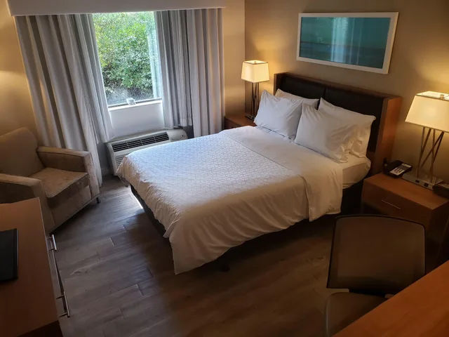 غرفة بسرير مزدوج لذوي الإعاقة، Holiday Inn Express Pittsburgh-North(Harmarville) 2/6