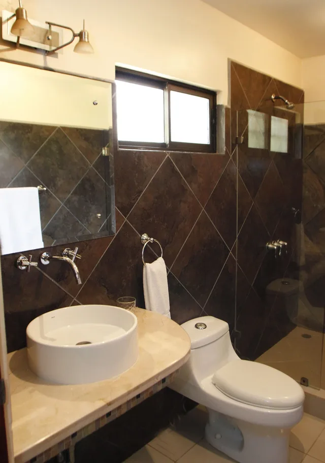 بنغل بسرير كوين، Hotel Arco Iris 6/8