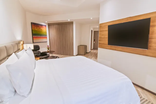 Junior, GHL Hotel Porton Medellin 2/4