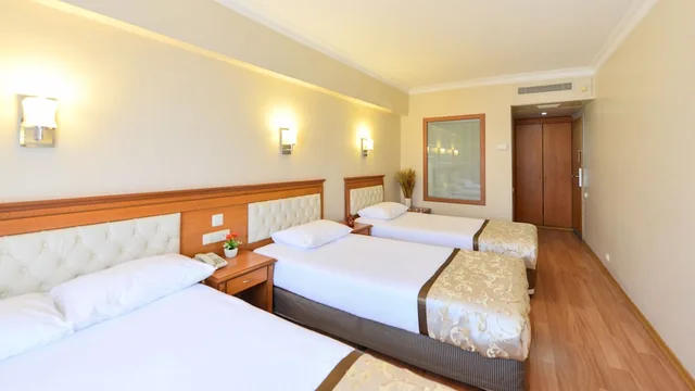 غرفة قياسية ثلاثية بثلاثة أسرّة، Prestige Hotel Old City 3/8