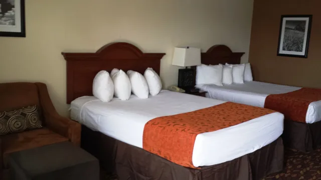 غرفة بسريرين كوين لذوي الإعاقة، SureStay Plus by Best Western Cannon A.F.B. 4/10