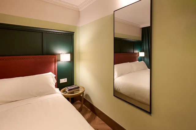 Cozy, Urban، Hotel Honest Granada 3/5