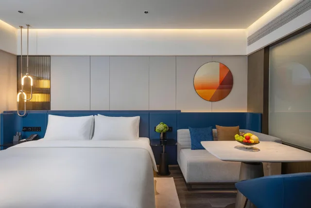 غرفة تنفيذية بسرير كوين، Grand Madison Shenzhen Longhua Yujing 1/1