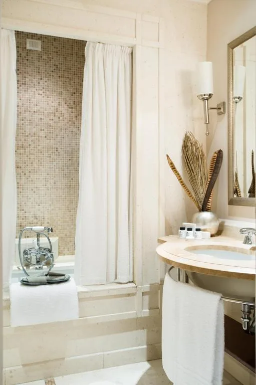 Omnia, Junior Suite, Rose Garden Palace 4/4