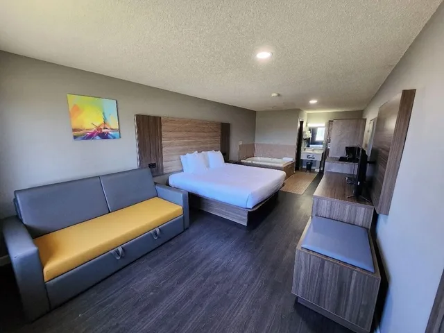 Suite, King Bed, Super 8 by Wyndham Hayward WI 1/2