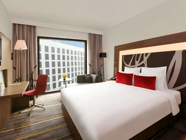 غرفة قياسية بسرير كينج، Novotel New Delhi Aerocity 5/10