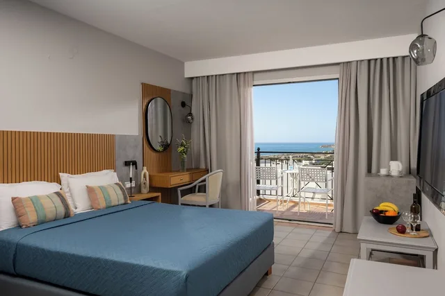غرفة عائلية بسريرين منفصلين بإطلالة على البحر مع أريكة، Mare Village Ierapetra 4/10