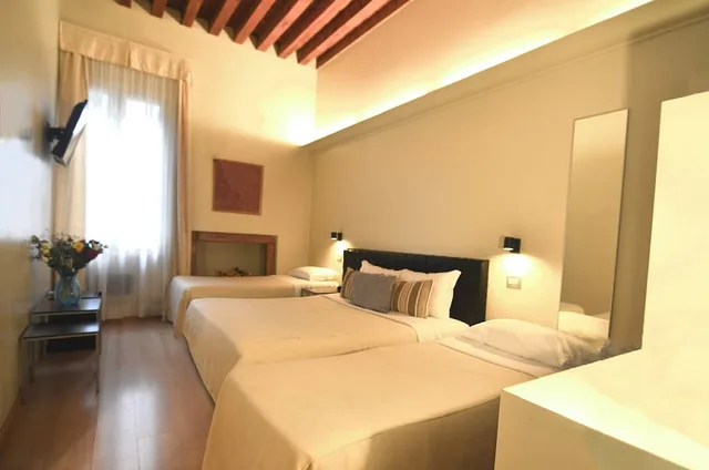 غرفة رباعية بسرير مزدوج، Hotel Tiepolo 4/9