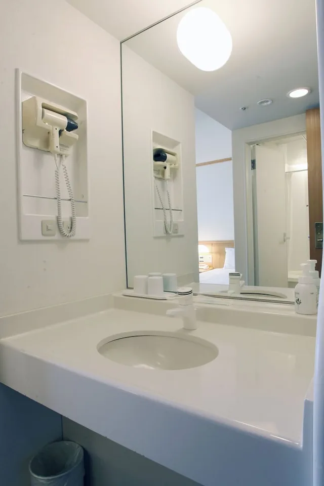 غرفة قياسية بسريرين منفصلين، Rockwood Hotel and Spa 3/3