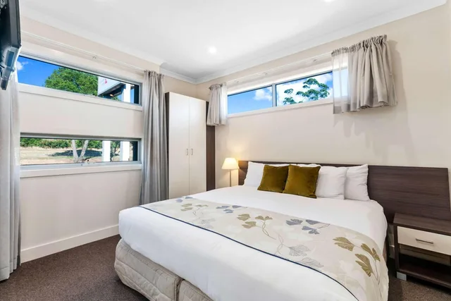 2 Bedrooms, Suite, Comfort Inn and Suites Warragul 3/6