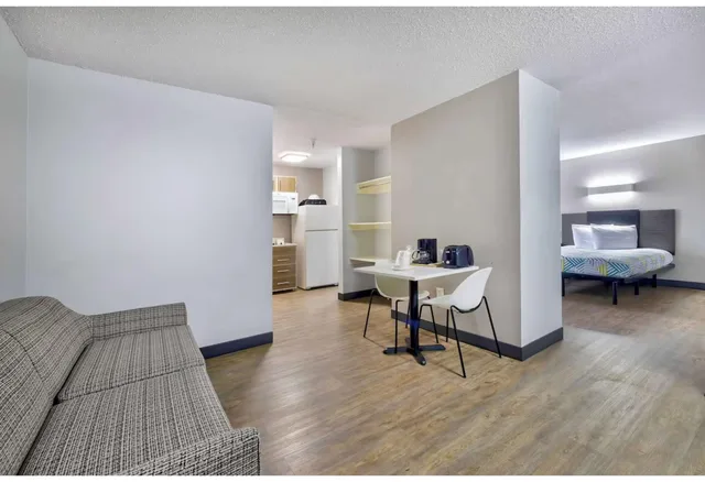 غرفة بسرير كوين لذوي الإعاقة، Studio6 Dallas, TX - North - Richardson 6/8