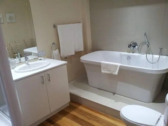 غرفة بسرير كوين بإطلالة على البحر، Palm Beach Guesthouse 1/1