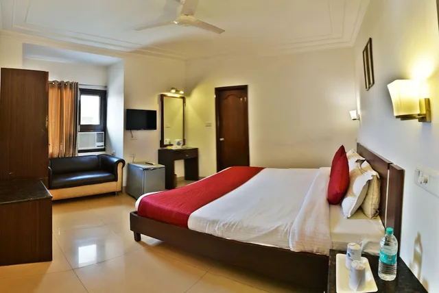 غرفة سوبيريور بسريرين منفصلين، HOTEL SAPPHIRE 2/3